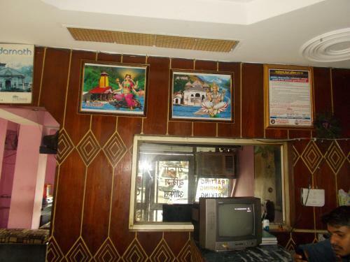 Hotel Economical Rooms Near Triveni Ghat