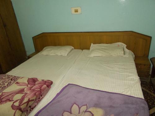 Hotel Economical Rooms Near Triveni Ghat