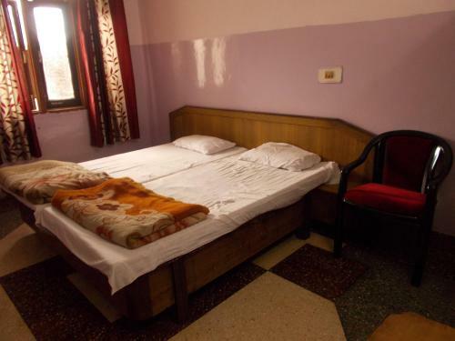 Hotel Economical Rooms Near Triveni Ghat