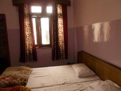 Hotel Economical Rooms Near Triveni Ghat