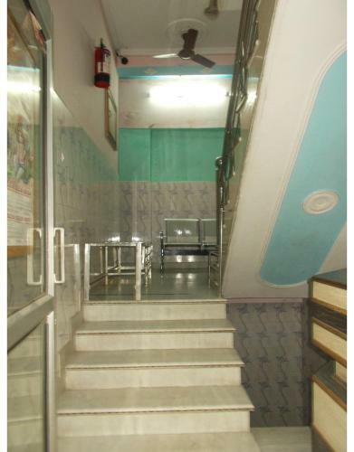 Hotel Deluxe Stay Near Isbt