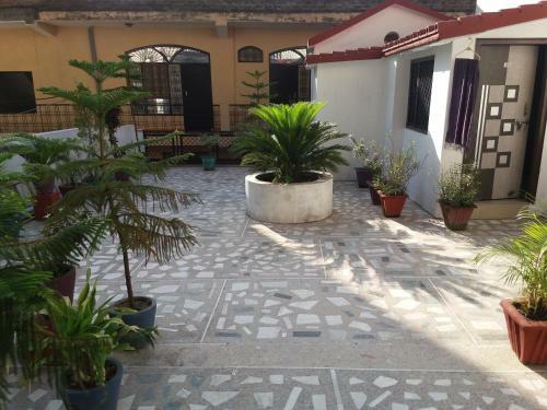Hostal Sonu Guesthouse