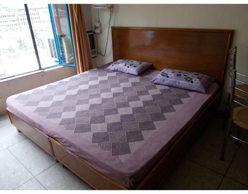 Hostal Rooms Near Sachcha Dham Ashram