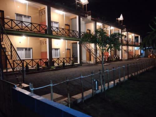 Hotel Gir Lion?zo, The Jungle Utaro