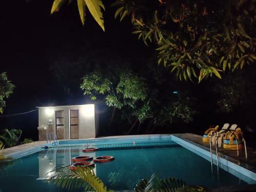 Hotel Shiv Farm House