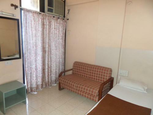 Oyo 37830 Hotel Aakar International