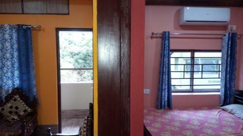 12 Homestay Apartments