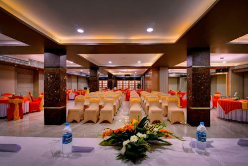Udaan Clover Hotel Banquet & Spa