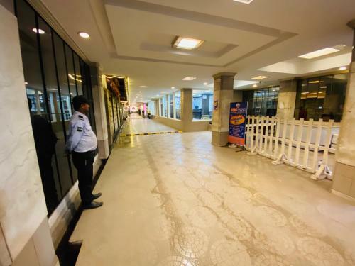 Hotel Saluja Residency New Amber Bar & Restraurant