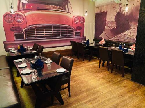 Hotel Saluja Residency New Amber Bar & Restraurant