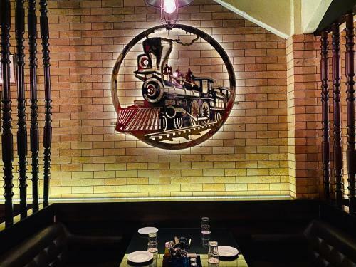 Hotel Saluja Residency New Amber Bar & Restraurant