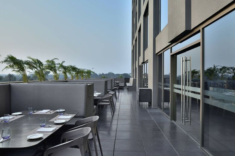 Hotel Courtyard By Marriott Siliguri