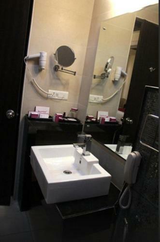 Hotel Royal Orchid Central, Shimoga