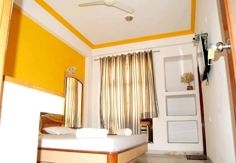 Hotel Indore Palace