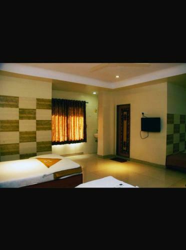 Hotel Apple Sai Residency