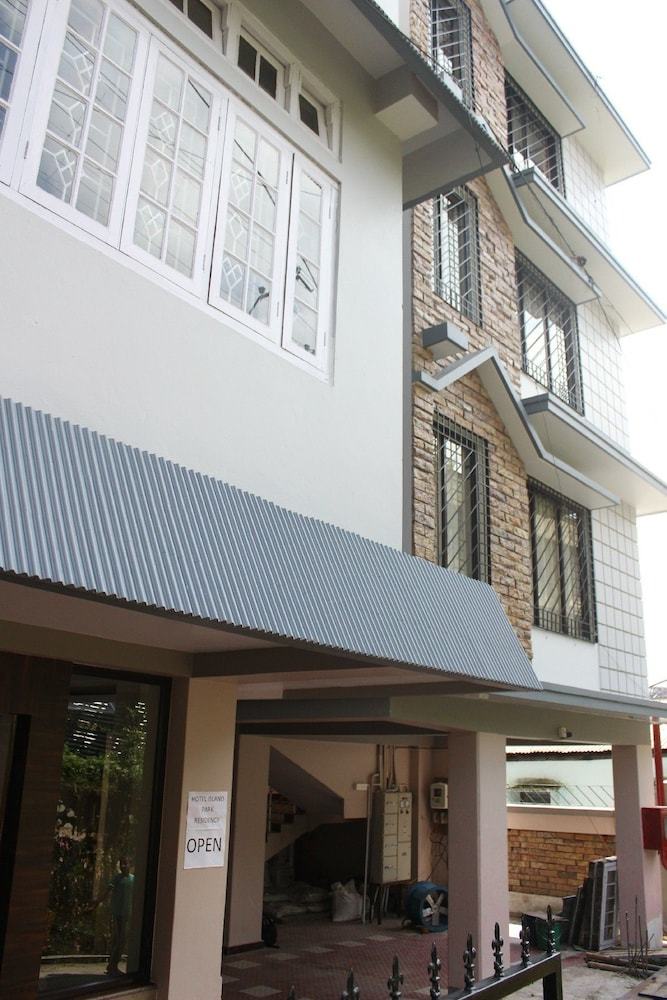 Hostal Island Park Residency