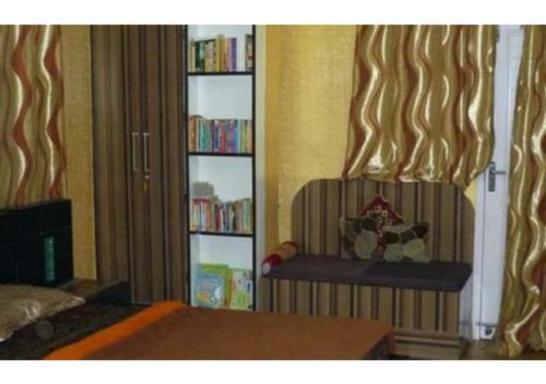 Mountain View Balcony Rooms On Main Road Shimla
