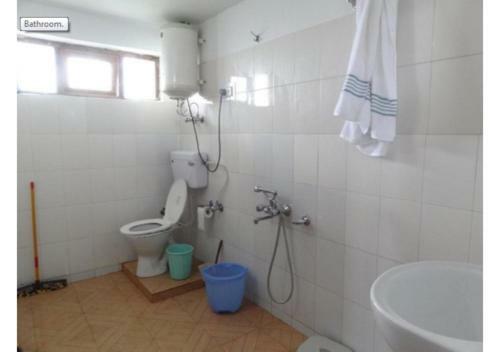 Mountain View Balcony Rooms On Main Road Shimla