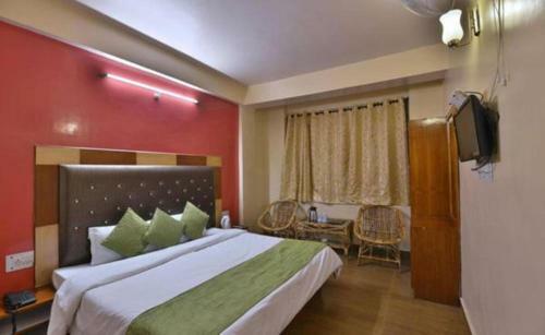 Hotel Harmony Purple Mall Road