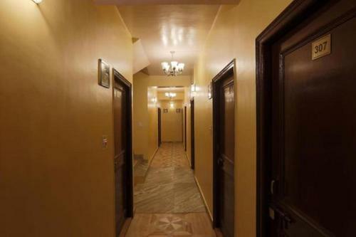 Hotel Harmony Purple Mall Road