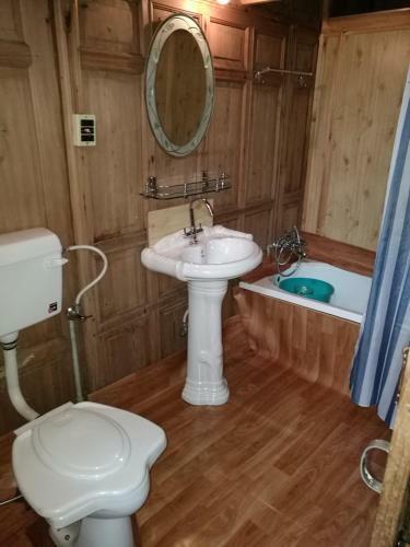 House Boat Hardy Palace