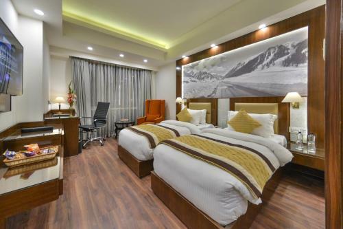 Hotel Regenta Central Point Srinagar