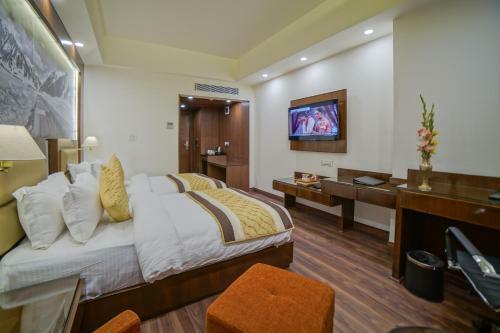 Hotel Regenta Central Point Srinagar