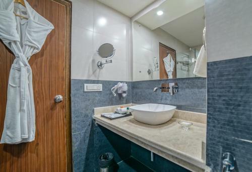 Hotel Regenta Central Point Srinagar