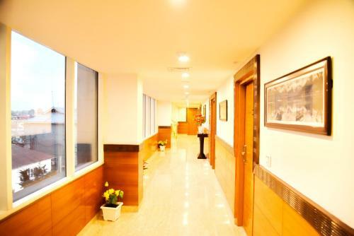Hotel Regenta Central Point Srinagar