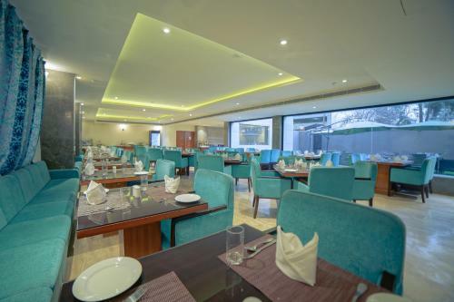 Hotel Regenta Central Point Srinagar