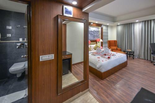 Hotel Regenta Central Point Srinagar