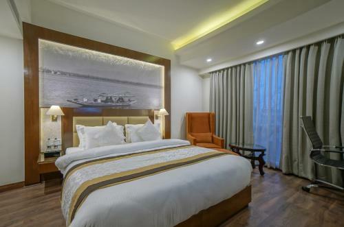 Hotel Regenta Central Point Srinagar