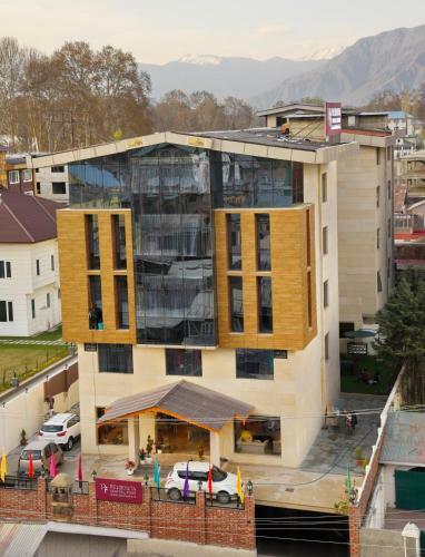 Hotel Regenta Central Point Srinagar