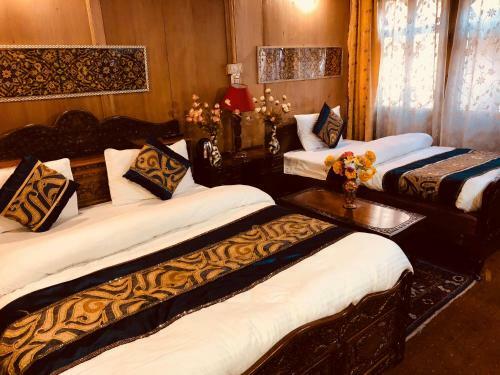 Bed & Breakfast Houseboat Lake Thao