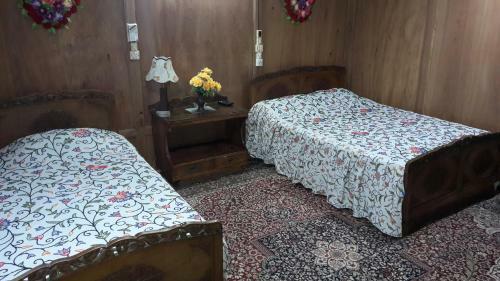 House Boat New Cherry Ripe
