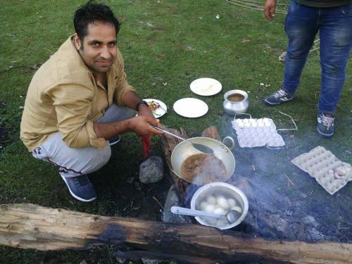 Shamus Javed Home Stay