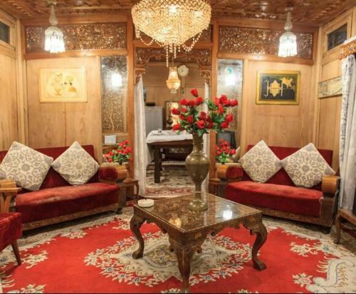 Hotel Pala Group Of Houseboat Front Line
