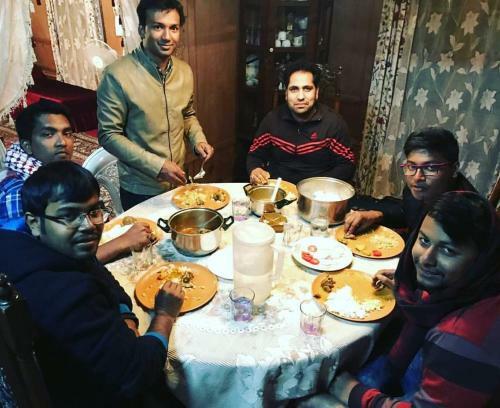 New Shamus Maqbool Group Of Houseboat