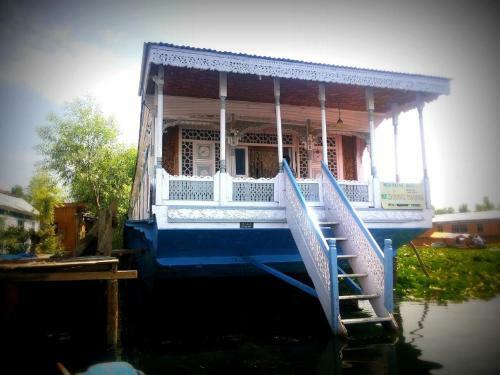 New Shamus Maqbool Group Of Houseboat