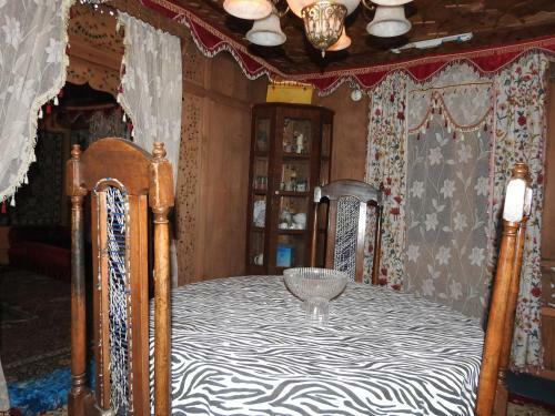 New Shamus Maqbool Group Of Houseboat