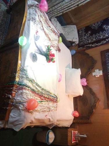 New Shamus Maqbool Group Of Houseboat