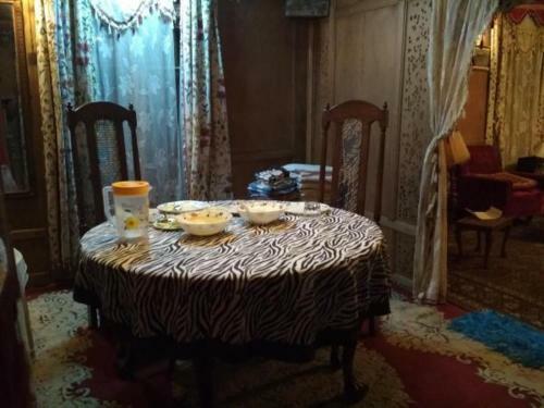 New Shamus Maqbool Group Of Houseboat