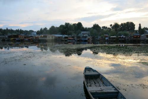 New Shamus Maqbool Group Of Houseboat