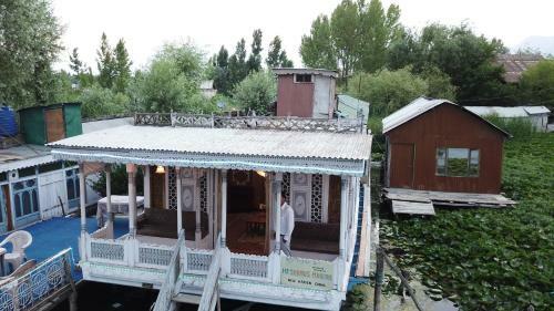 New Shamus Maqbool Group Of Houseboat