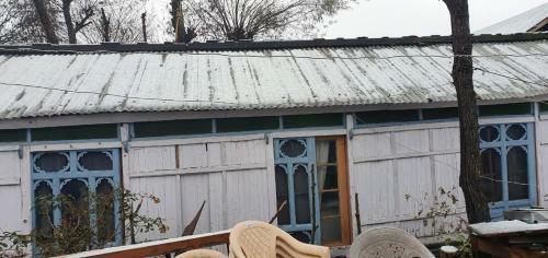 New Shamus Maqbool Group Of Houseboat