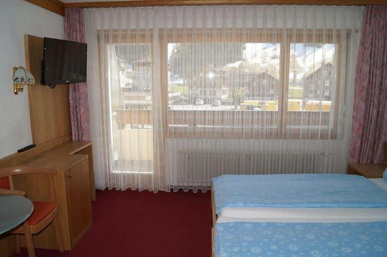 Hotel Crystal