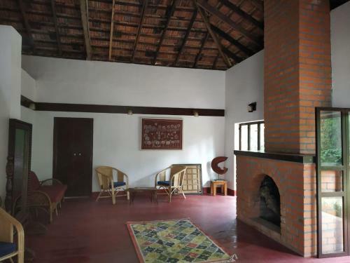Hotel Machaan Wilderness Lodge