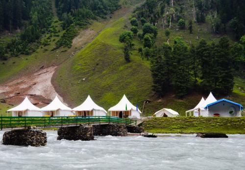 Hotel Sheen Woods Resort