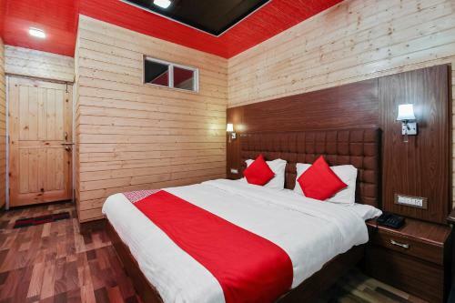 Hotel Oyo 16066 Chinar Comforts