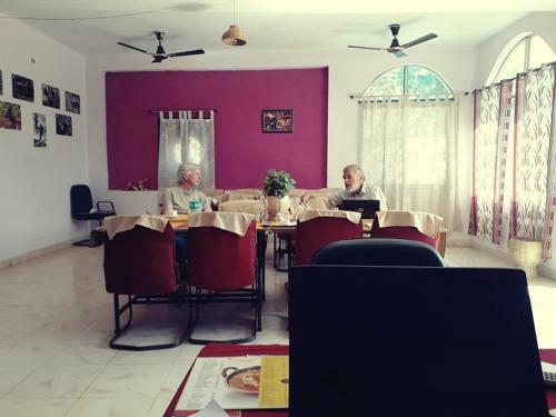 Hotel Narmada Palace